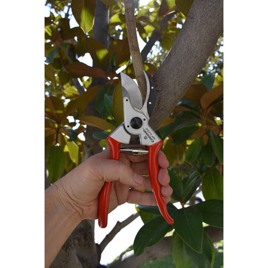 Corona Aluminum Bypass Pruner – 1 in. Cut Capacity