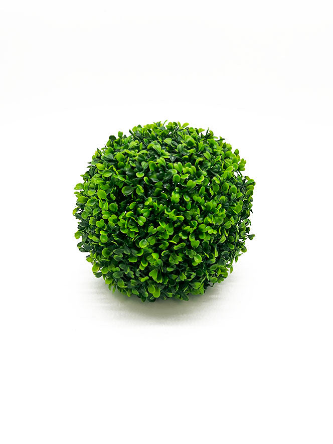 Tideline Naturescapes 8" Boxwood Ball